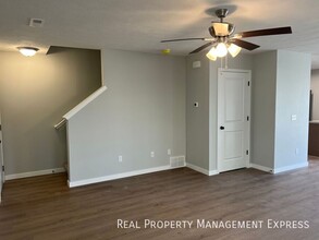 3 Bedroom 1.5 Bathroom Townhome in Sioux Falls, SD - Building Photo - Building Photo