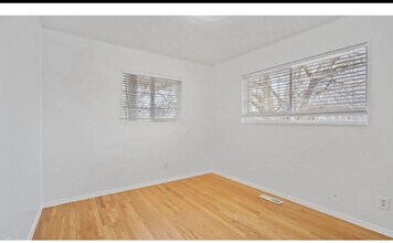 446 E Mountain View Dr in Sandy, UT - Building Photo - Building Photo