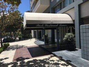 969 Hilgard Ave, Unit Penthouse 8 in Los Angeles, CA - Building Photo - Building Photo