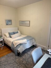 7 Timon Ave, Unit 1 in Chestnut Hill, MA - Foto de edificio - Building Photo