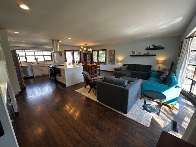 609 Bloomfield Rd in Traverse City, MI - Building Photo - Building Photo
