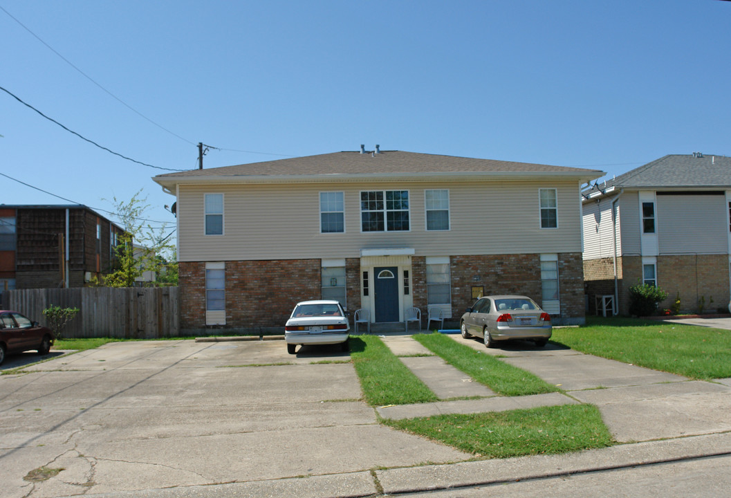 2304 Napoleon Ave in Metairie, LA - Building Photo