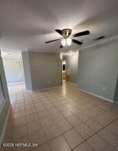 1655 The Greens Way in Jacksonville Beach, FL - Foto de edificio - Building Photo