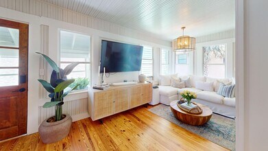 807 2nd St S in Jacksonville Beach, FL - Building Photo - Building Photo