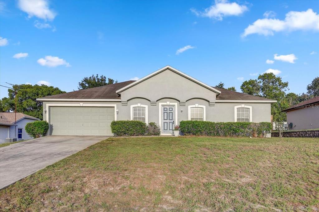 5396 Berrien Ave in Spring Hill, FL - Building Photo