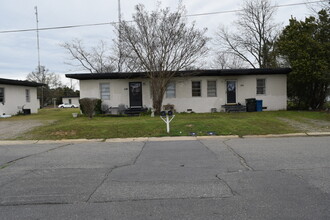 3234-3238 Claude St in Fayetteville, NC - Building Photo - Building Photo