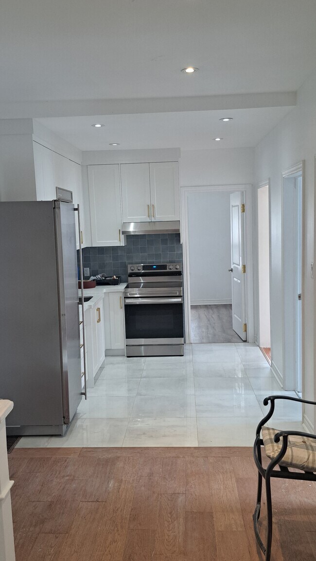 318 Harbord St in Toronto, ON - Building Photo - Building Photo