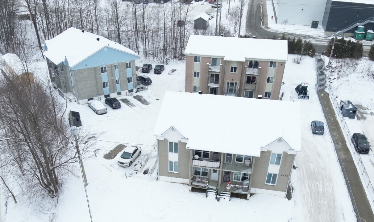 4812-4832 Magloire St in Sherbrooke, QC - Building Photo