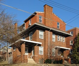 2515-2517 Hackberry St in Cincinnati, OH - Building Photo - Building Photo