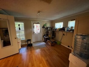 5111 Sunbird Dr in Chandler, TX - Building Photo - Building Photo