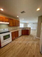 10840 Johanna Ave in Riverview, FL - Building Photo - Building Photo