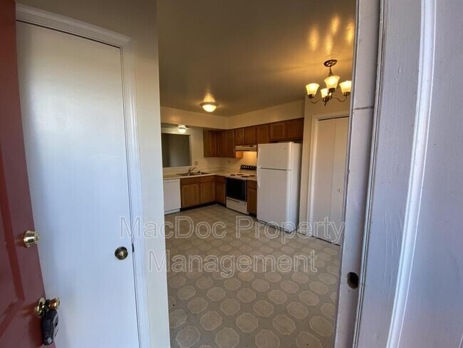 16128 Clarence Ct in King George, VA - Building Photo - Building Photo