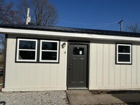 702 Washington Ave in Purdy, MO - Building Photo