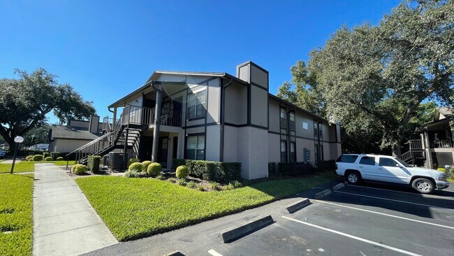 3944 TUMBLE WOOD Trl in Tampa, FL - Building Photo - Building Photo