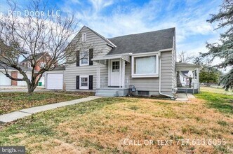 720 Elm Terrace in York, PA - Building Photo - Building Photo