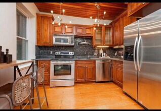 390 Riverway in Boston, MA - Building Photo - Building Photo