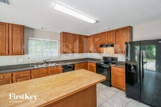11293 Martin Lakes Dr N in Jacksonville, FL - Building Photo - Building Photo