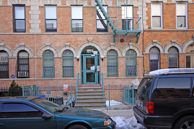 1275 Decatur St in Brooklyn, NY - Foto de edificio - Building Photo