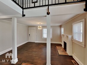 901 Ambassador St in Charlotte, NC - Building Photo - Building Photo