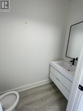 50 Everett Cmn in St Catharines, ON - Building Photo - Building Photo