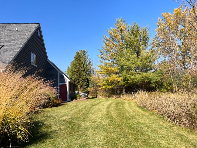 11830 N Country Ln in Mequon, WI - Building Photo - Building Photo