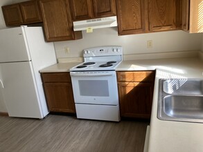 132 Lauren Circle Apt. A in Belleville, IL - Building Photo - Building Photo