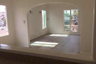 1500 W 46th St, Unit 4 in Los Angeles, CA - Building Photo - Building Photo