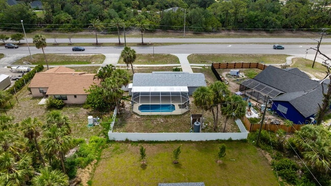 16834 Toledo Blade Blvd in Port Charlotte, FL - Building Photo - Building Photo