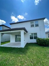 30553 Gilbern Rd in Wesley Chapel, FL - Building Photo - Building Photo