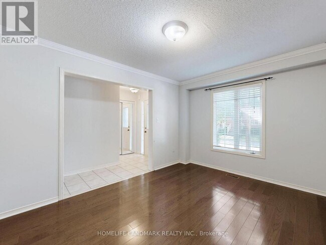 60 Cariglia Trail in Markham, ON - Building Photo - Building Photo