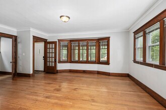 220 Valley Ave SW in Grand Rapids, MI - Building Photo - Building Photo