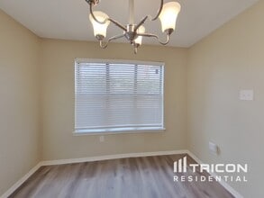 1015 Cedar Run Dr in Duncanville, TX - Building Photo - Building Photo