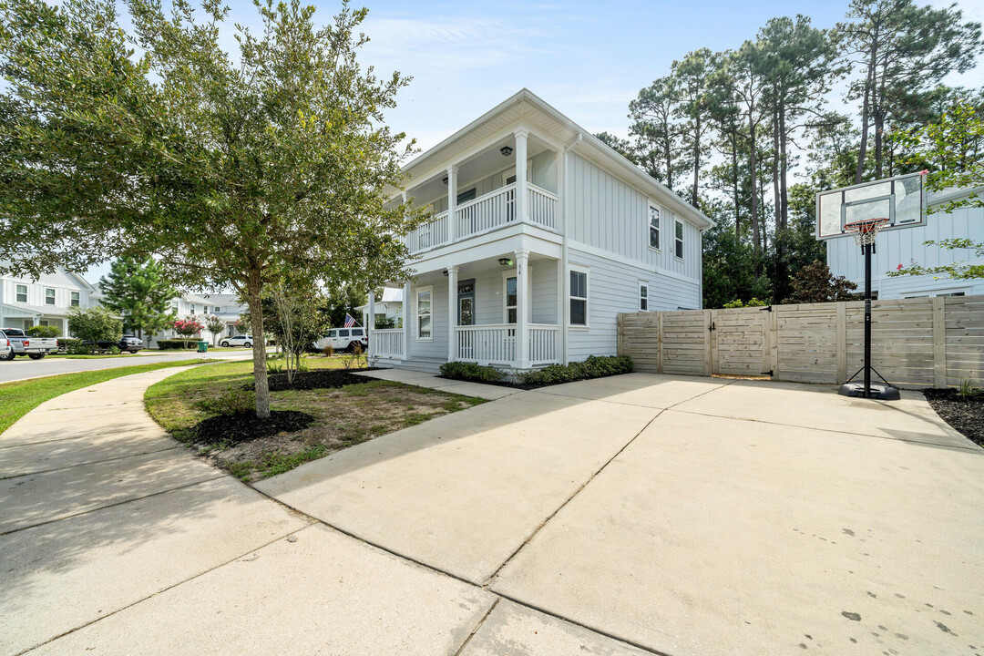 54 Montclair Ave in Santa Rosa Beach, FL - Building Photo