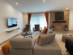 7360 San Sebastian Dr in Boca Raton, FL - Building Photo - Building Photo