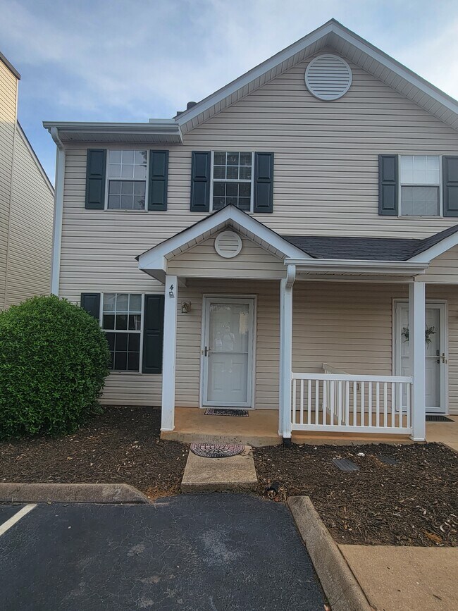 4 Hayfield Ln Rentals in Greer, SC