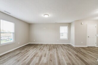 7832 Wolfgang Pl in Indianapolis, IN - Foto de edificio - Building Photo