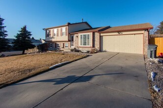 4000 Magnolia Dr in Cheyenne, WY - Building Photo - Building Photo