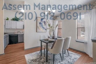 7166 Gallery Ridge in San Antonio, TX - Foto de edificio - Building Photo