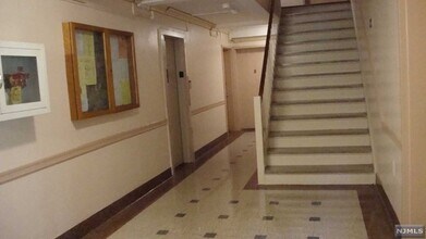 3071 Edwin Ave-Unit -2D in Fort Lee, NJ - Building Photo - Building Photo