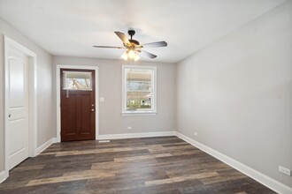 293 Scott St in Lake Forest, IL - Foto de edificio - Building Photo