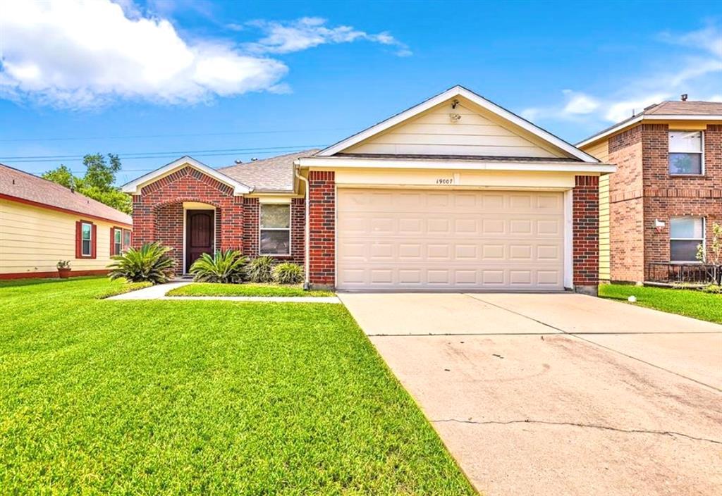 19007 Desert Marigold Dr in Houston, TX - Building Photo