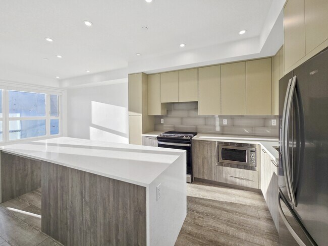 4160 Norford Ave NW in Calgary, AB - Building Photo - Building Photo