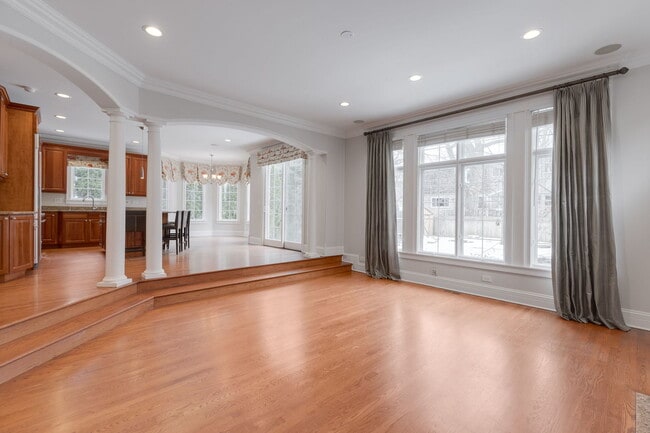 420 Pine Manor Dr in Wilmette, IL - Building Photo - Building Photo