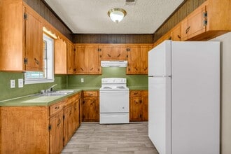 118 Wyman Dr, Unit 118 in West Point, MS - Building Photo - Building Photo