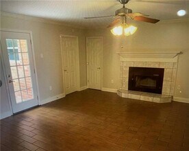 319 Desoto Dr in Luling, LA - Building Photo - Building Photo