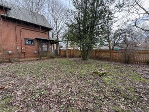 2003 N Willamette Blvd in Portland, OR - Foto de edificio - Building Photo