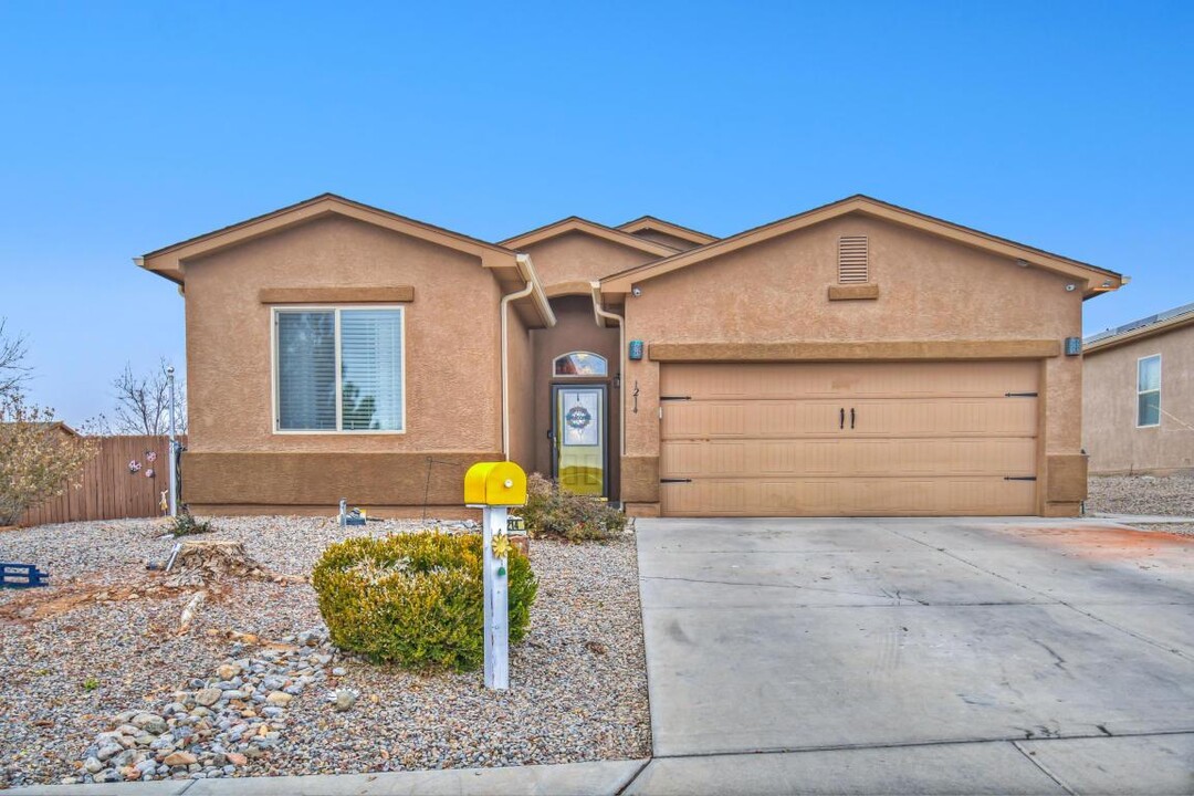 1214 Northern Lights Way NE in Rio Rancho, NM - Building Photo