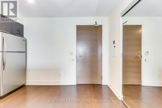 23-1023 Sheppard Ave E in Toronto, ON - Building Photo - Building Photo
