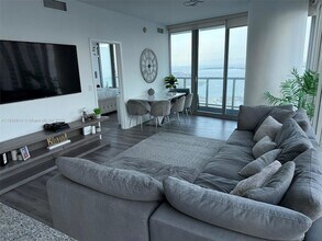888 Biscayne Blvd, Unit 3901 in Miami, FL - Building Photo - Building Photo