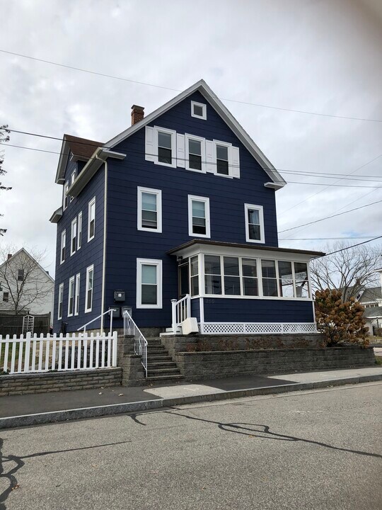 250 Bartlett St, Unit #1 in Manchester, NH - Building Photo